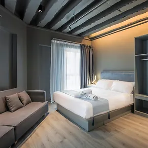 3* Hotel Calmo Bugis
